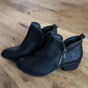 Lucky Brand leather Booties size 7